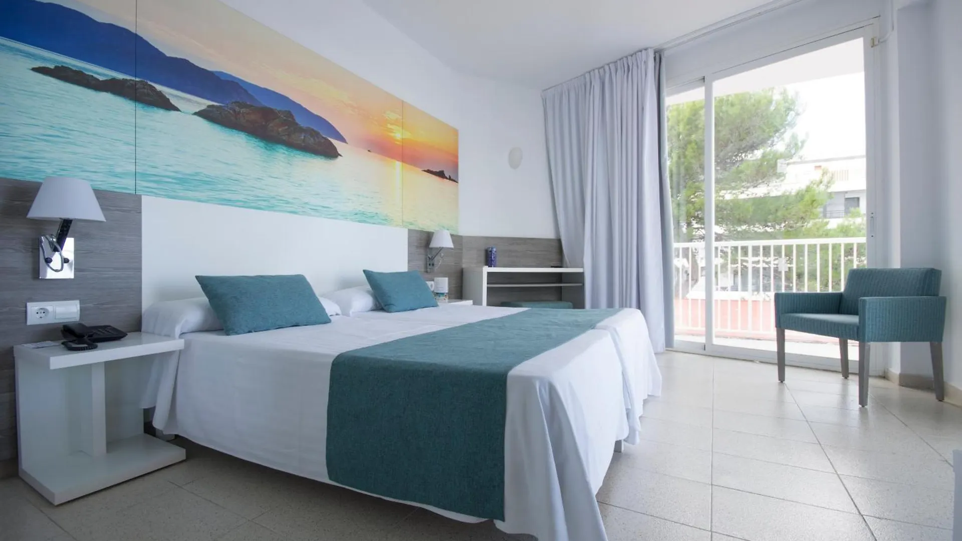 Azuline Hoteles Mar Amantis & II San Antonio  Hotel
